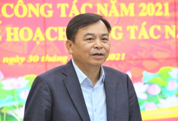 Thứ trưởng Nguyễn Hoàng Hiệp đánh giá Tổng cục Phòng, chống thiên tai đã hoàn thành xuất sắc nhiệm vụ trong năm 2021. Ảnh: Phạm Hiếu.