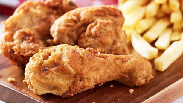 Thiếu hụt lao động tại Ingham's do số ca lây nhiễm Omicron tăng mạnh, hệ quả là nguồn cung thịt gà miếng ngày càng khan hiếm tại Úc. Ảnh minh họa: KFC.