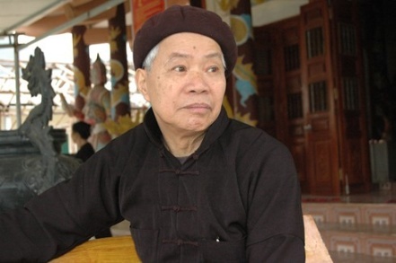Ông Ma Văn Lược (81 tuổi) vẫn son sắt với lời thề “người họ Ma phải giữ đền Pác Tạ“. Ảnh: Nguyễn Văn Tùng