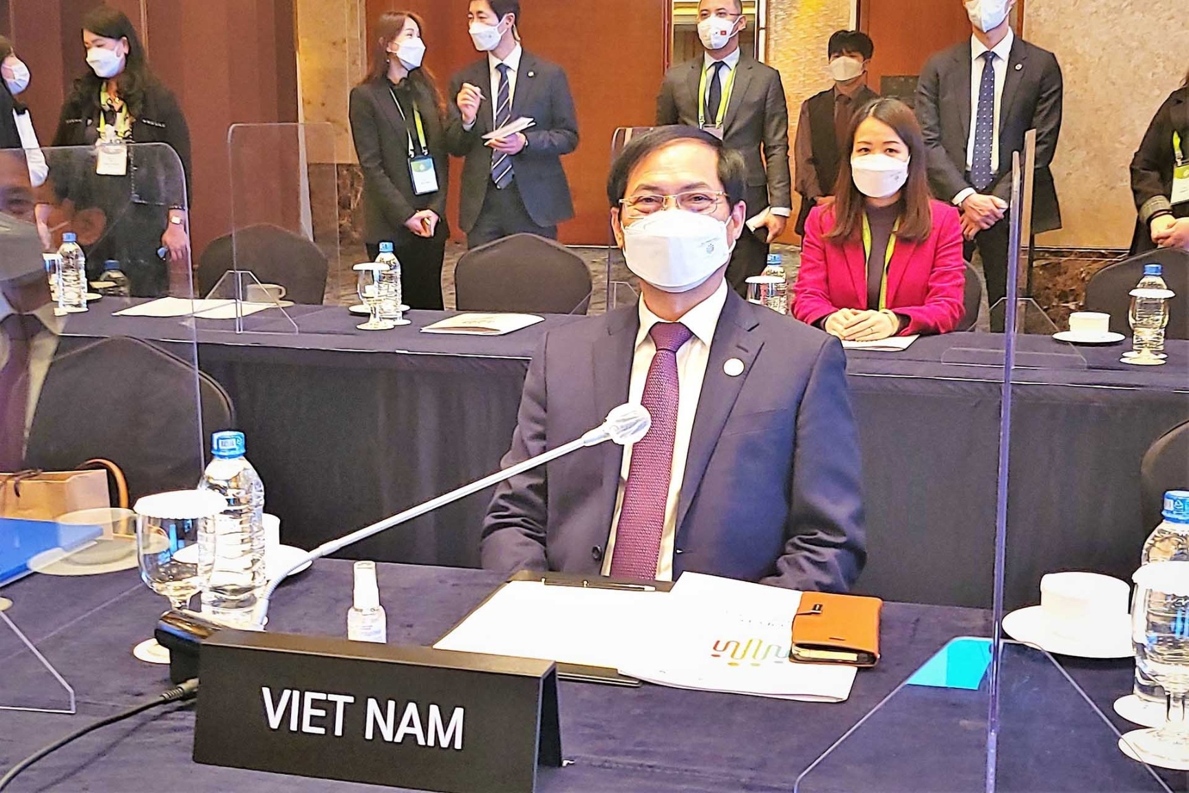 Bộ trưởng Ngoại giao Bùi Thanh Sơn tham dự Hội nghị Bộ trưởng lần thứ hai Chương trình Đông Nam Á của OECD. (Nguồn: TTXVN)