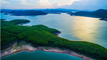Hồ Vực Mấu, huyện Quỳnh Lưu tỉnh Nghệ An sẽ triển khai xây dựng nhà máy điện mặt trời