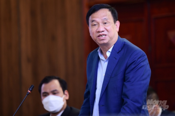Ông Đinh Cao Khuê, Chủ tịch HĐQT Công ty CP Thực phẩm xuất khẩu Đồng Giao phát biểu tại buổi làm việc. Ảnh: Tùng Đinh.