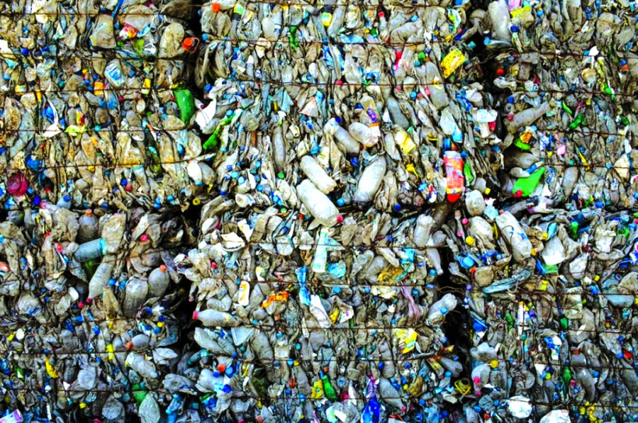 Rác thải nhựa trở thành vấn đề nghiêm trọng của thế giới khi số lượng nhựa tiêu thụ đã tăng gấp bốn lần trong vòng 30 năm qua - ẢNH: GETTY IMAGES