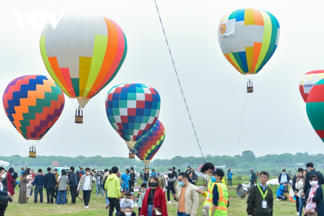 Ngày hội khinh khí cầu tại Hà Nội hồi tháng 3/2022 đã thu hút đông đảo người dân và du khách.