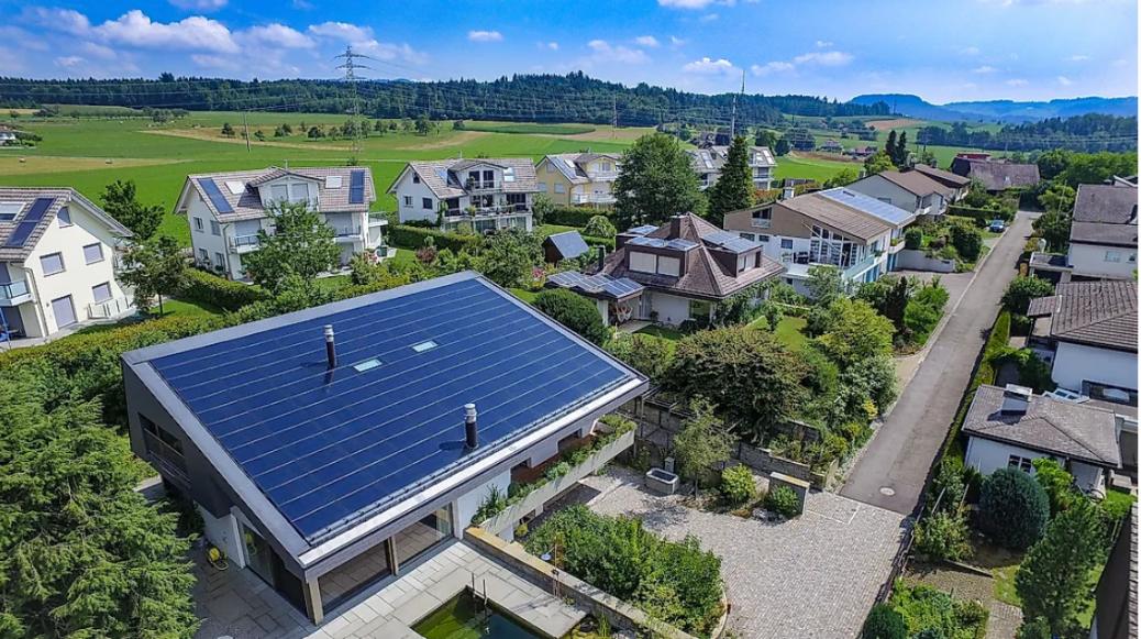 Năng lượng mặt trời được sử dụng phổ biến ở Thụy Sĩ - Ảnh: worldatlas