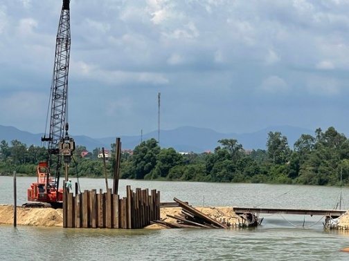 Quảng Bình: Sông Dinh bị lấp để thi công cầu ảnh 2