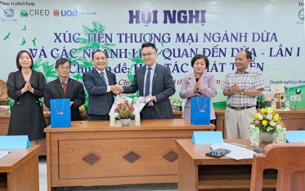 Ký kết bản ghi nhớ hợp tác giữa Hiệp hội Dừa Việt Nam và Ngân hàng UOB.