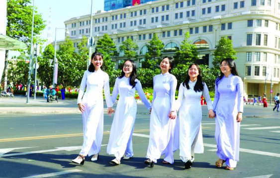 bao-ton-va-phat-trien-ao-dai-xay-dung-tinh-yeu-tu-the-he-tre-nHWH.jpg