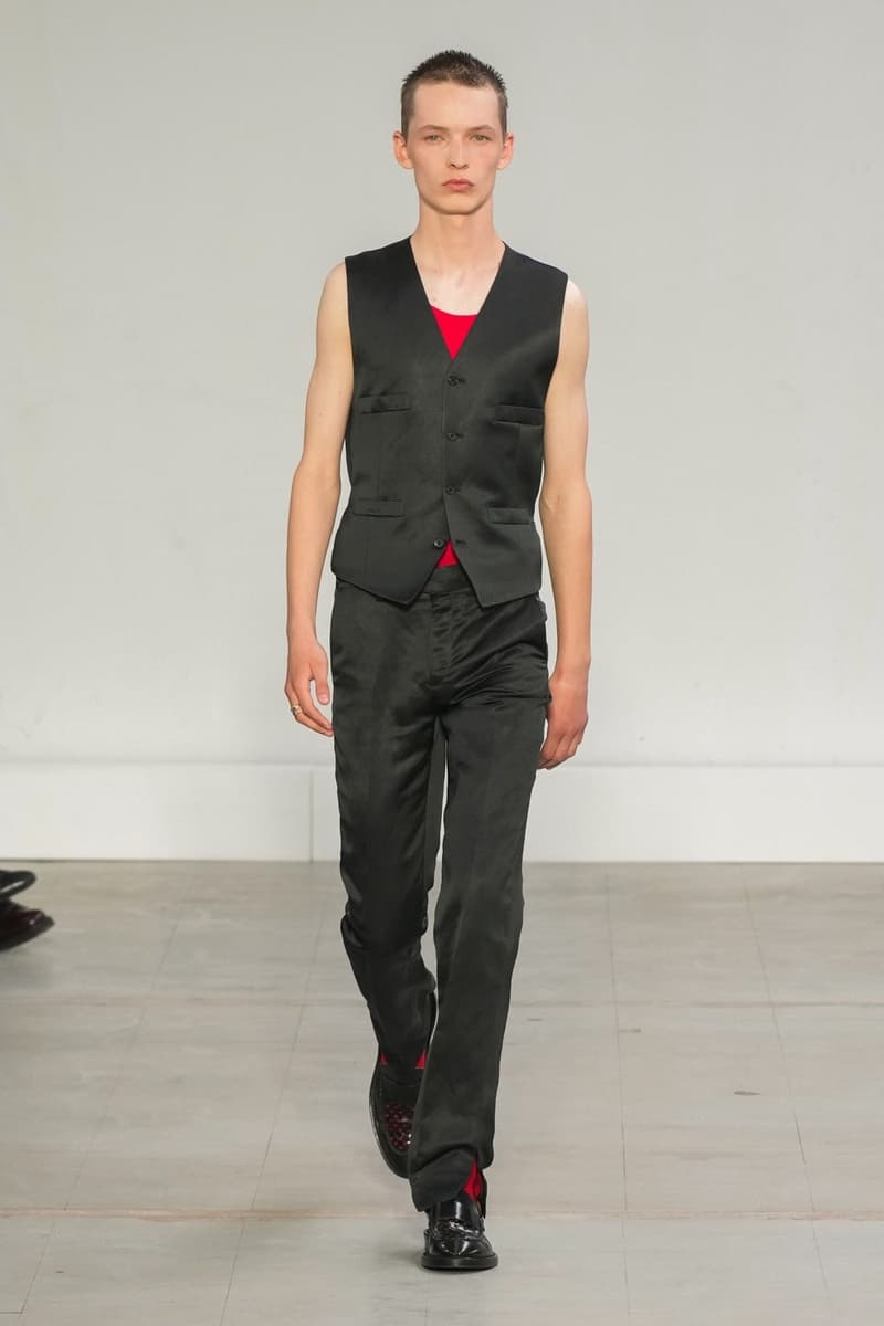 Paul Smith Đưa Tới Trang Phục Nam Giới Phóng Khoáng Và Thú Vị
