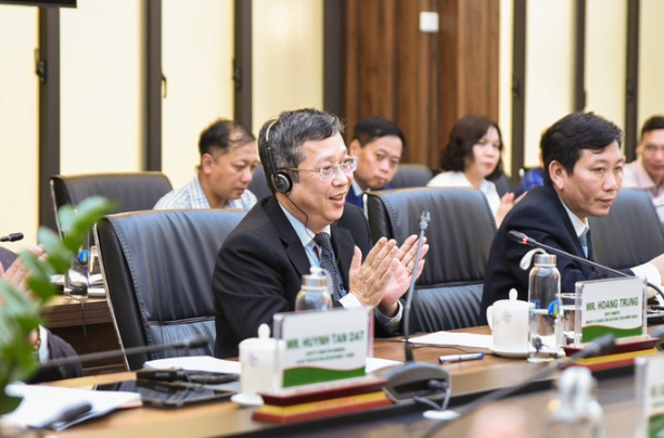 Thứ trưởng Hoàng Trung hoan nghênh và đánh giá cao đóng góp của Tổ chức CropLife châu Á cho nền nông nghiệp Việt Nam. Ảnh: Quỳnh Chi.
