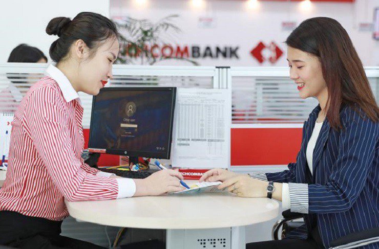 Nóng tuần qua: Thu nhập trung bình của nhân viên ngân hàng nhà tỷ phú Hồ Hùng Anh là bao nhiêu?