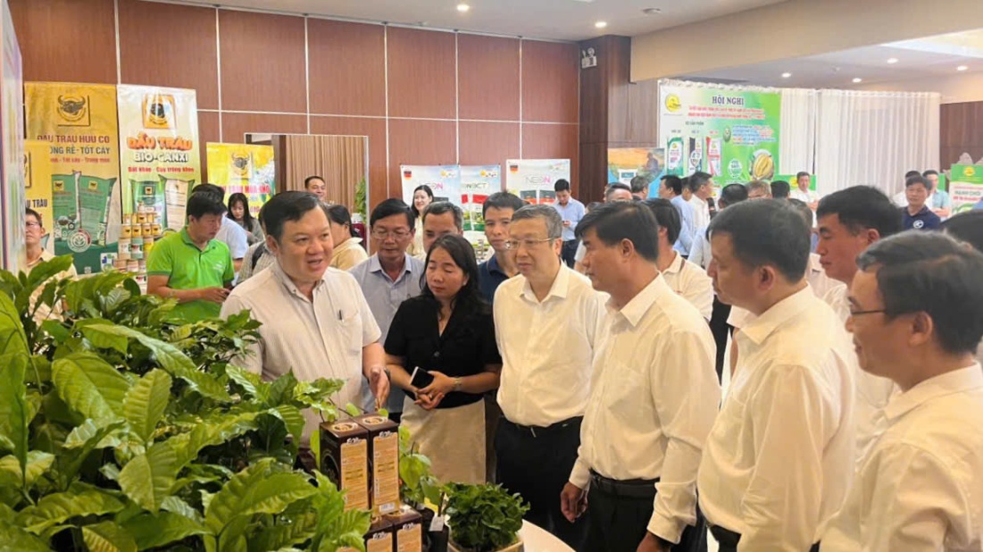 nam trung bo va tay nguyen  bat chap thoi tiet cuc doan nong nghiep van giu   8217 phong do  8217  tang truong