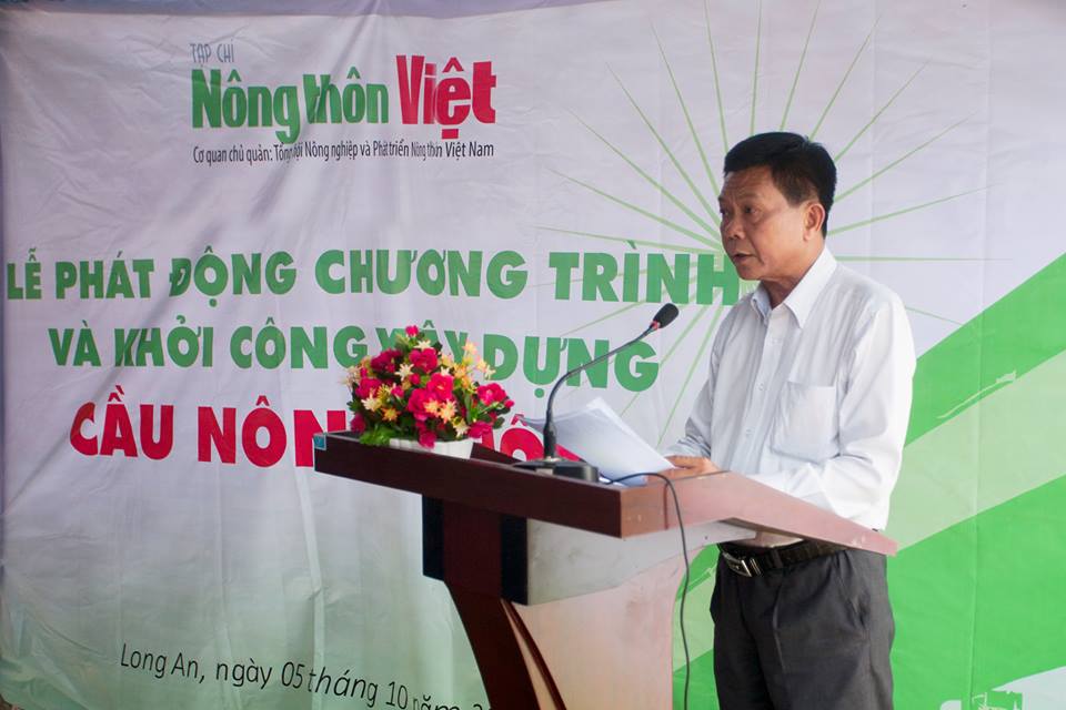 Ông Trần Văn Cần - Chủ tịch UBND tỉnh Long An phát biểu tại lễ khởi công xây dựng Cầu Nông thôn