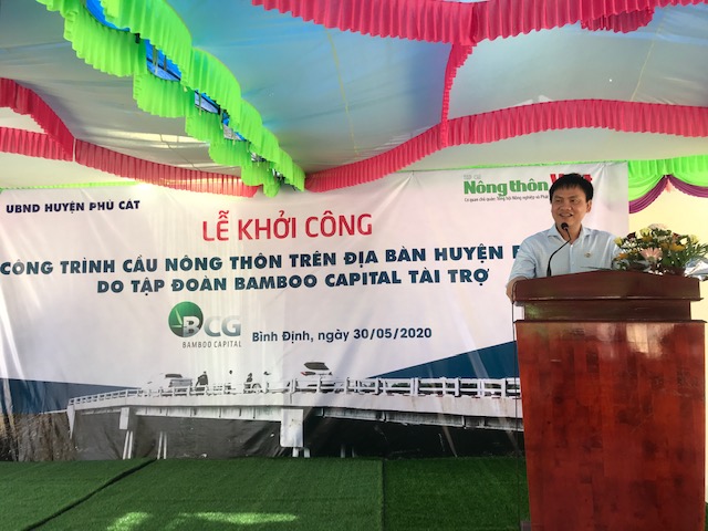 Ông Nguyễn Hồ Nam - Chủ tịch Tập đoàn Bamboo Captital nhắn nhủ với địa phương cùng chung tay cố gắng hoàn thiện và đưa các cây cầu vào sử dụng trước mùa mưa năm nay.