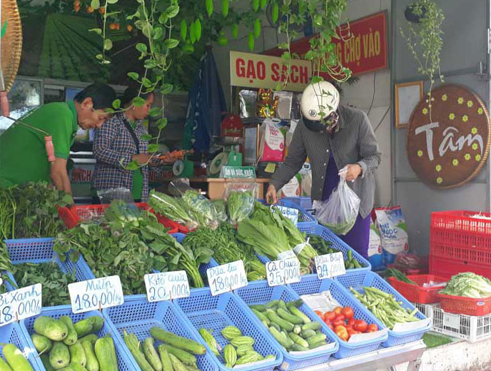 Điểm bán rau an toàn Phước Hòa tại chợ phường 2, TP.Tân An