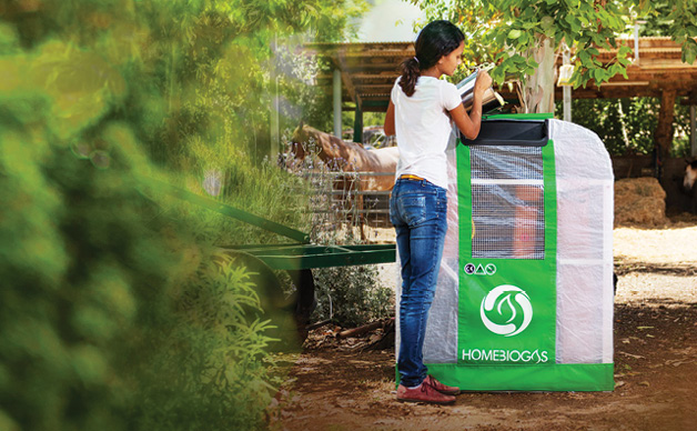 HomeBiogas là một chiếc máy phân hủy sinh học cỡ nhỏ đầu tiên được sản xuất trên thị trường dùng cho gia đình. 