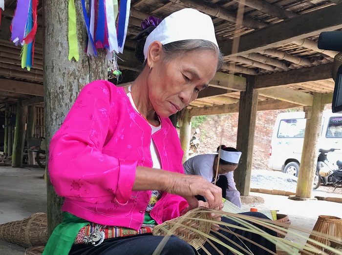 Đan lát là một trong những nghề thủ công truyền thống của người Mường.
