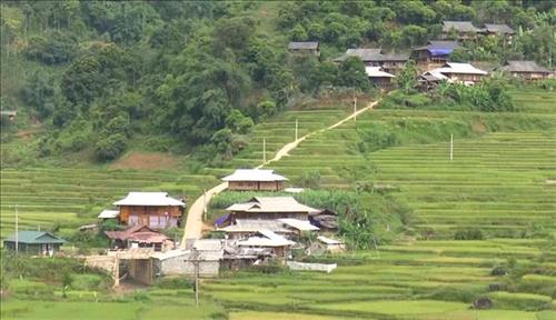 Diện mạo nông thôn Sơn La đổi thay sau 10 năm xây dựng nông thôn mới. Ảnh: Nguyễn Cường – TTXVN