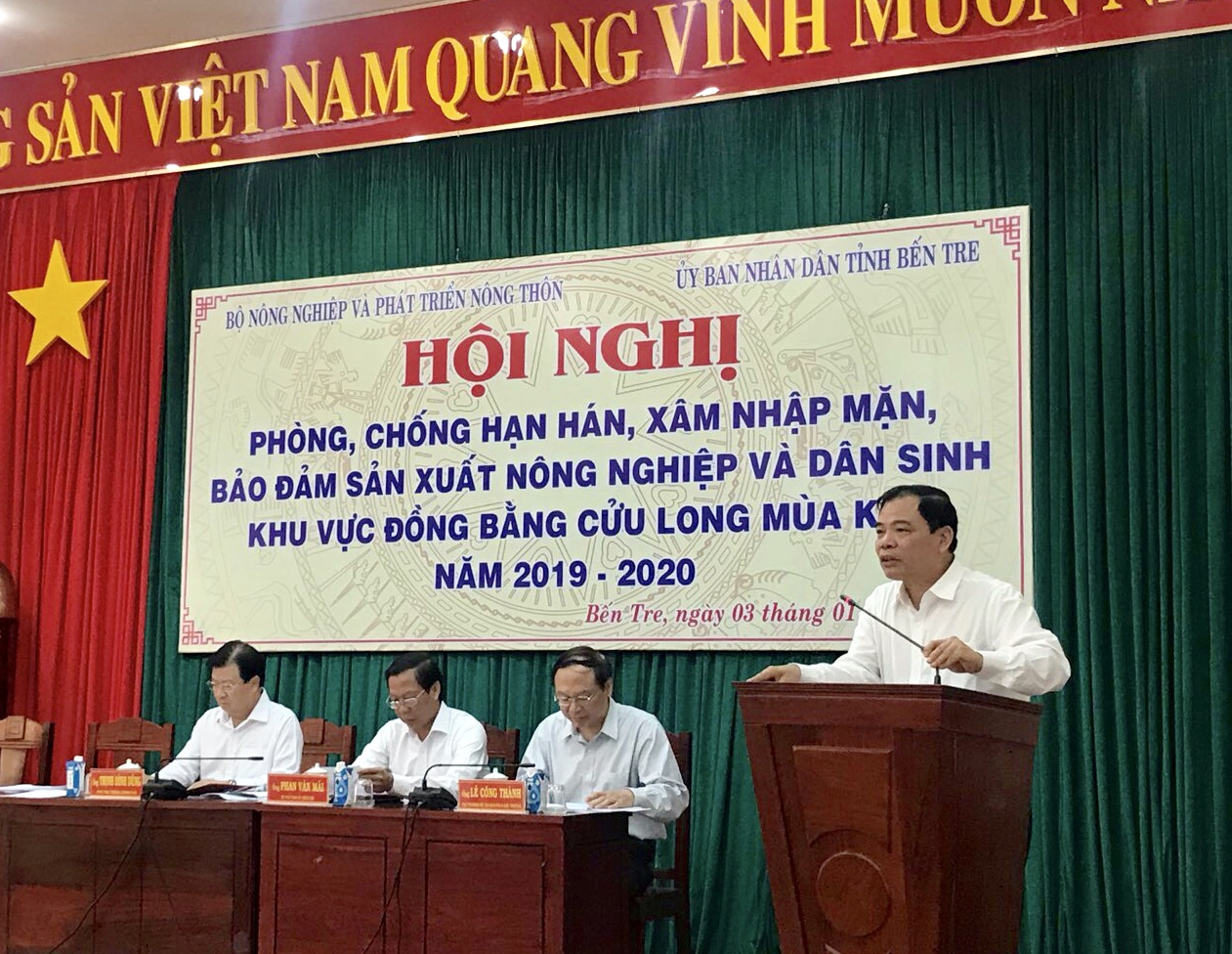 Bộ trưởng Bộ NN&PTNT Nguyễn Xuân Cường phát biểu tại Hội nghị.