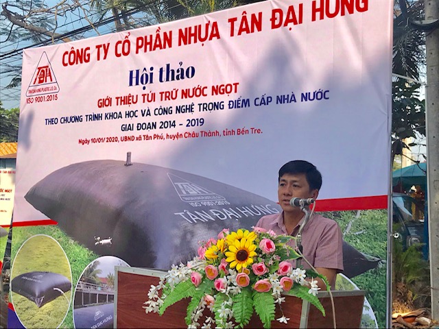 Ông Trần Hoàng Liêm, chủ tịch xã Tân Phú huyện Châu Thành tỉnh Bến Tre phát biểu tại Hội thảo