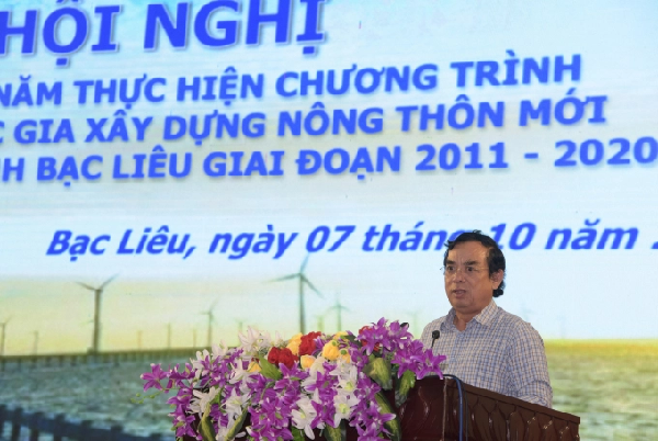 Ông Dương Thành Trung, Chủ tịch UBND tỉnh Bạc Liêu phát biểu tại hội nghị. Ảnh: Trọng Linh.