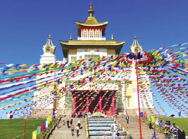 Một ngôi chùa tại Kalmykia mùa lễ Phật đản.